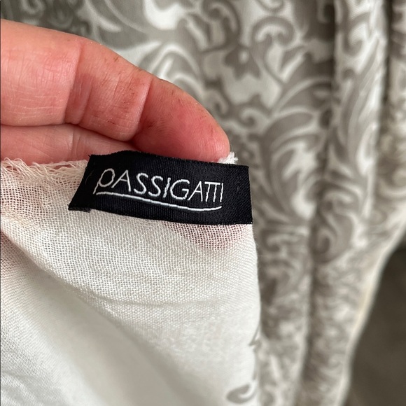 GIORGIO PASSIGATTI Italian Large Cream Taupe Pattern Scarf 27x82 - Picture 2 of 9